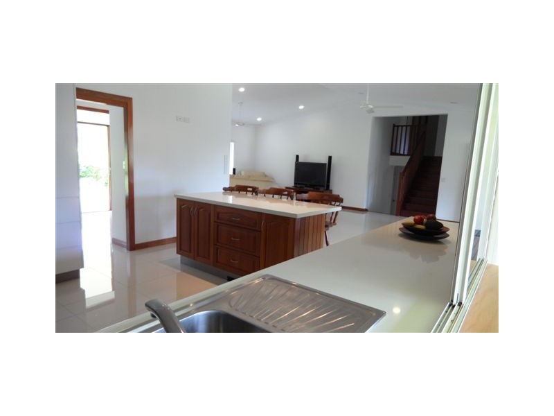 6 Wilkes Court, Tinbeerwah QLD 4563