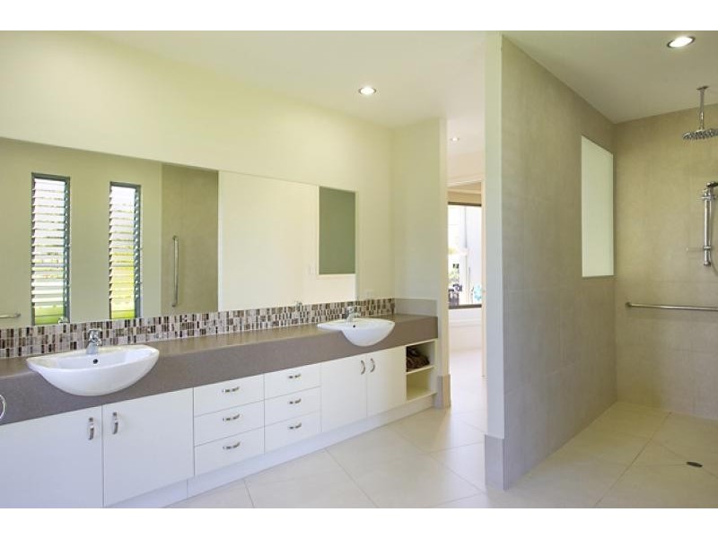 70 Edington Drive, Cooroibah QLD 4565