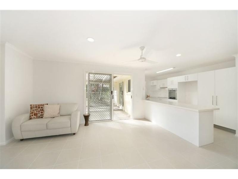 30 Seacove Court, Noosa Waters QLD 4566