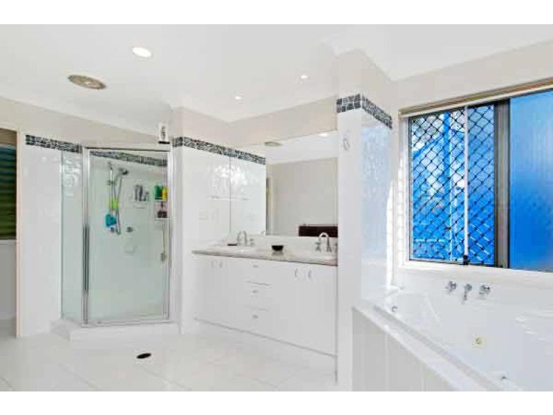 6 Dirum Court, Tewantin QLD 4565
