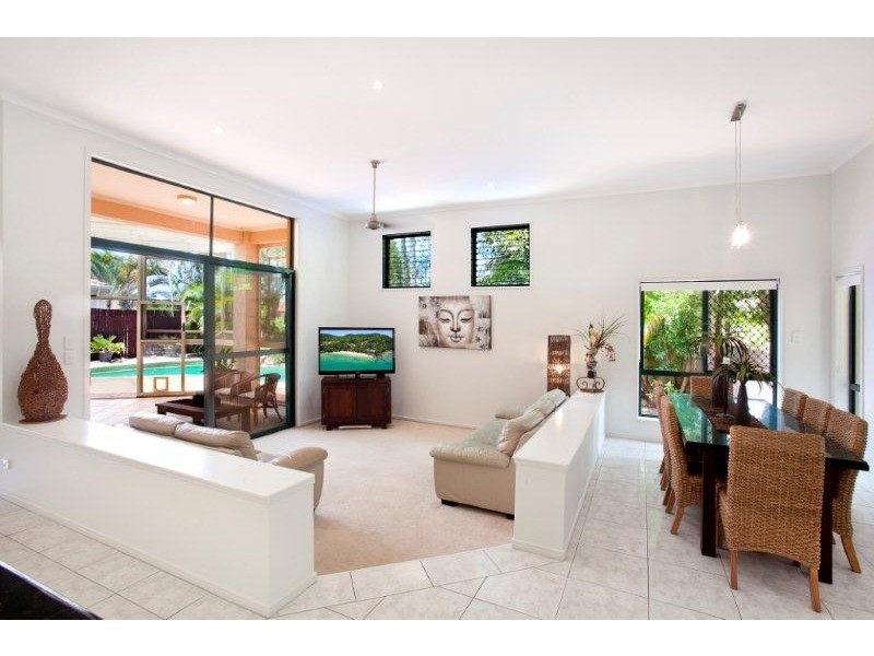 2 Helm Court, Noosaville QLD 4566