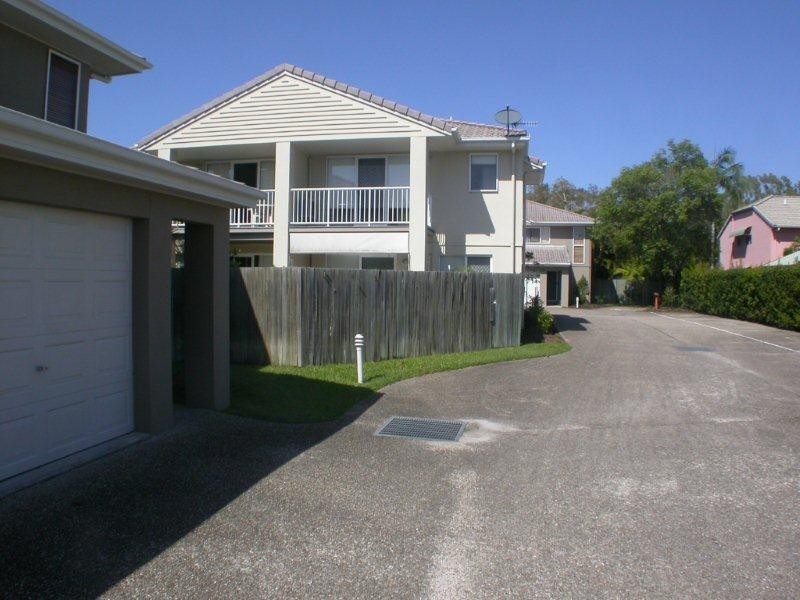 4/18 Lake Weyba Drive, Noosaville QLD 4566