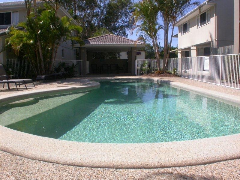 4/18 Lake Weyba Drive, Noosaville QLD 4566