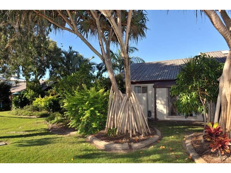 202/24 Lake Weyba Drive, Noosaville QLD 4566