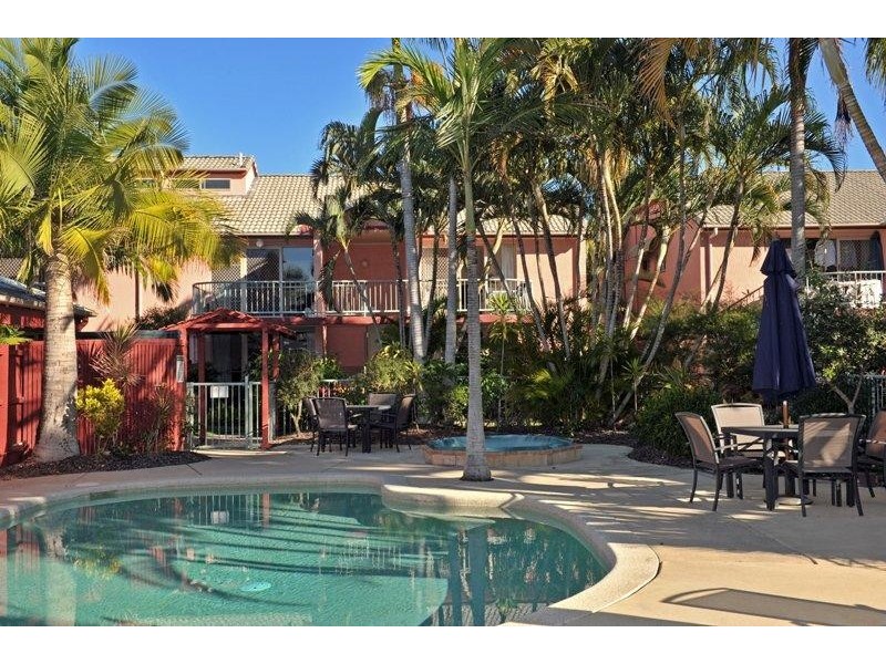 202/24 Lake Weyba Drive, Noosaville QLD 4566