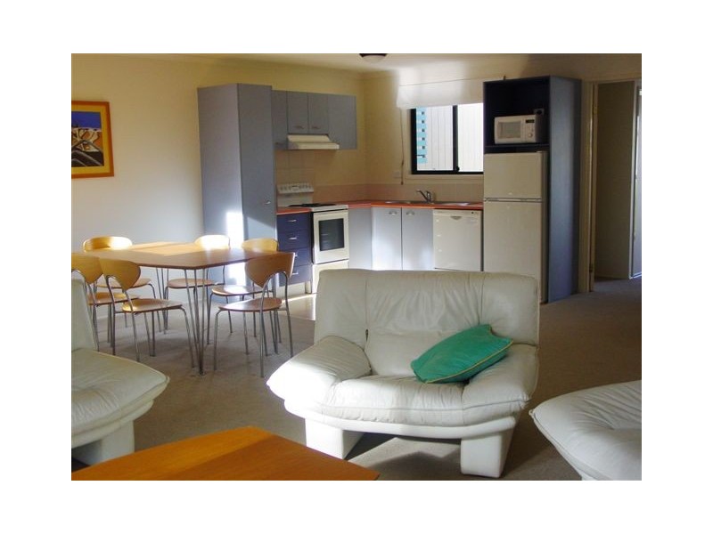 509 and 510 Noosa Lakes, 3 Hilton Terrace, Tewantin QLD 4565