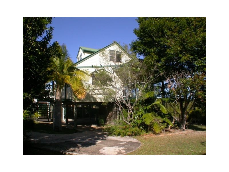 6 Val Crescent, Noosaville QLD 4566