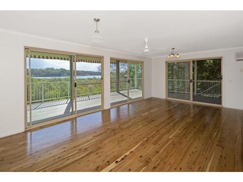 6 Val Crescent, Noosaville QLD 4566