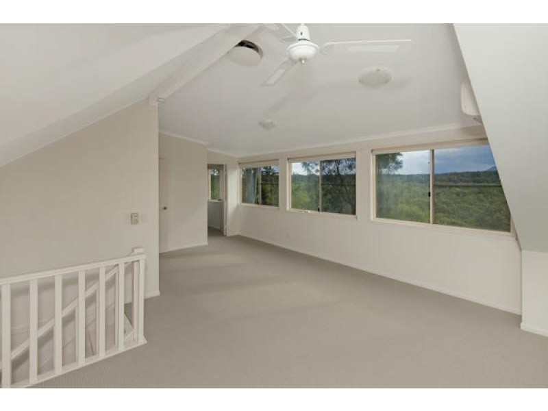 6 Val Crescent, Noosaville QLD 4566