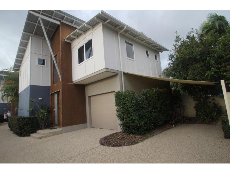 1/3 Ann Street, Noosaville QLD 4566