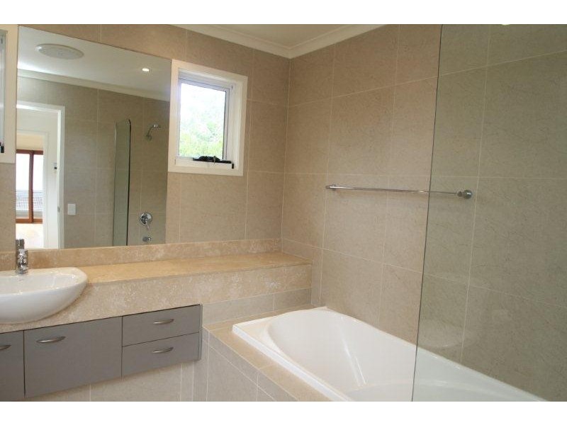 1/3 Ann Street, Noosaville QLD 4566