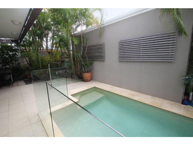 1/3 Ann Street, Noosaville QLD 4566