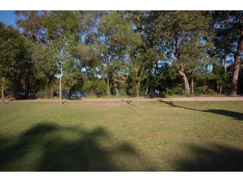 11 Creek Road, Noosaville QLD 4566