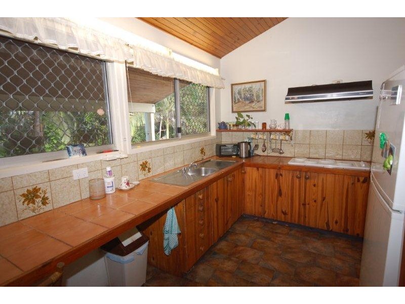11 Creek Road, Noosaville QLD 4566