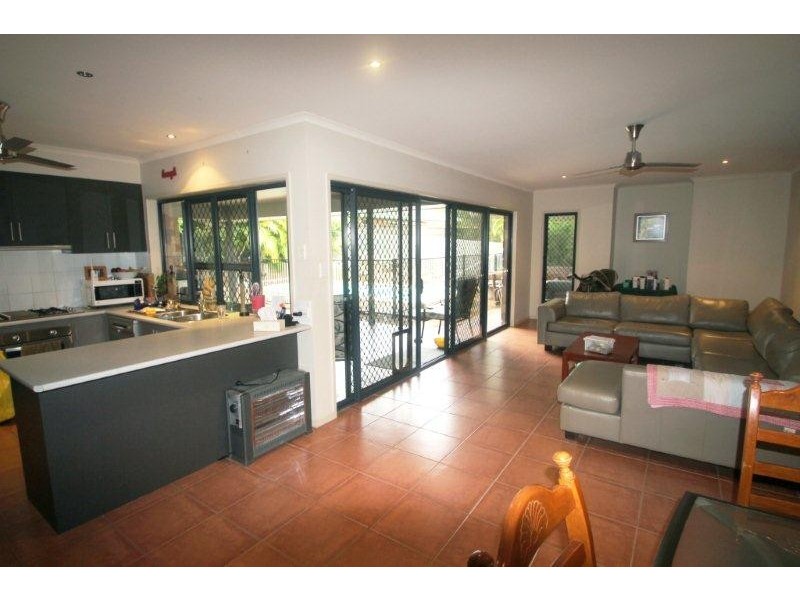 12 McKenna Court, Noosaville QLD 4566