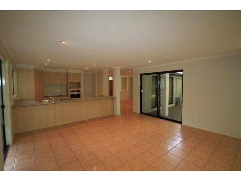 27 Moorindil Street, Tewantin QLD 4565