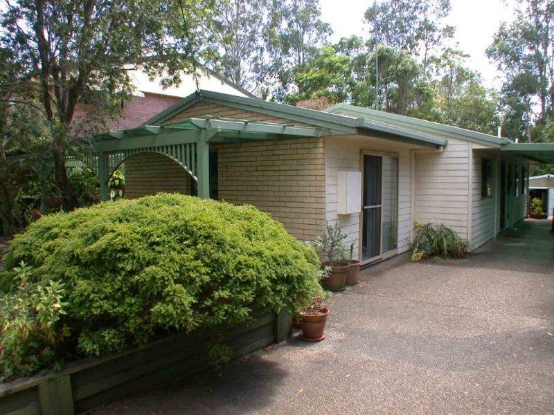 25 Pines Avenue, Cooroibah QLD 4565