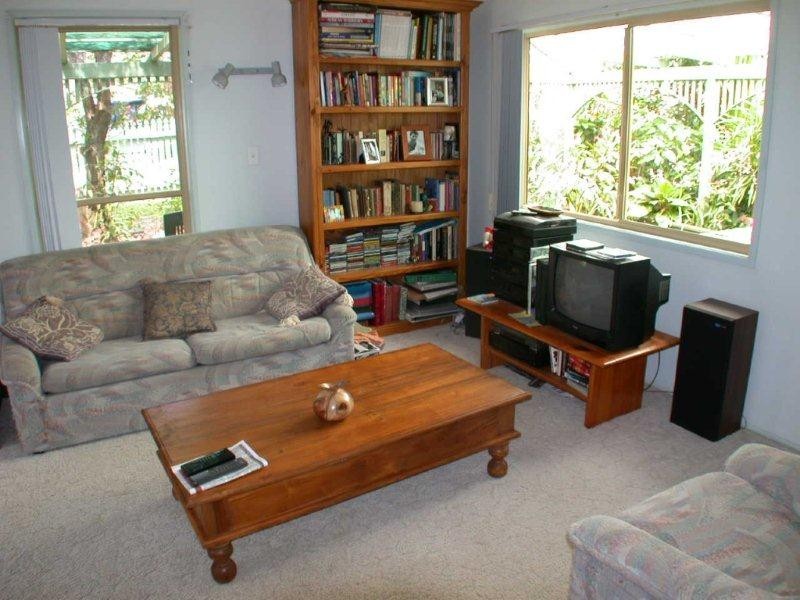 25 Pines Avenue, Cooroibah QLD 4565