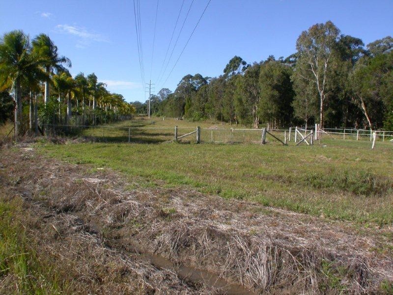 165 Dath Henderson Road, Tinbeerwah QLD 4563