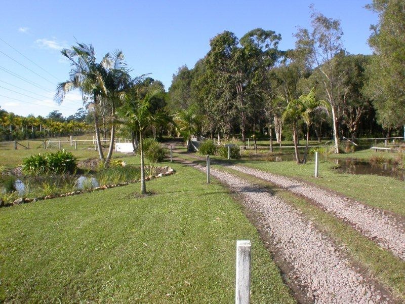 165 Dath Henderson Road, Tinbeerwah QLD 4563