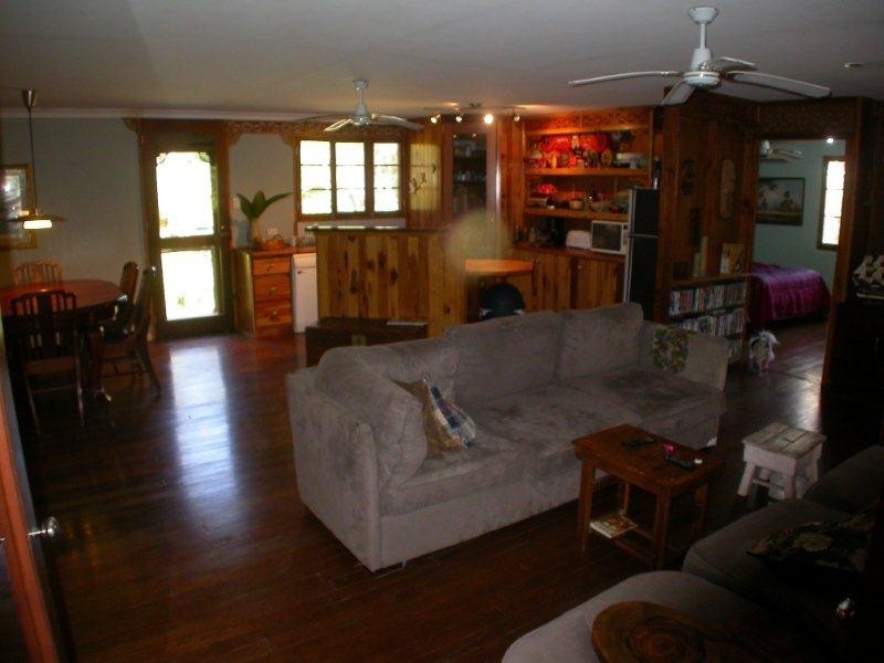 165 Dath Henderson Road, Tinbeerwah QLD 4563