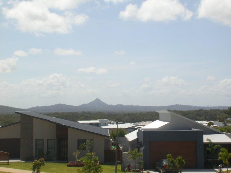 5 Tea Tree Grove, Peregian Springs QLD 4573