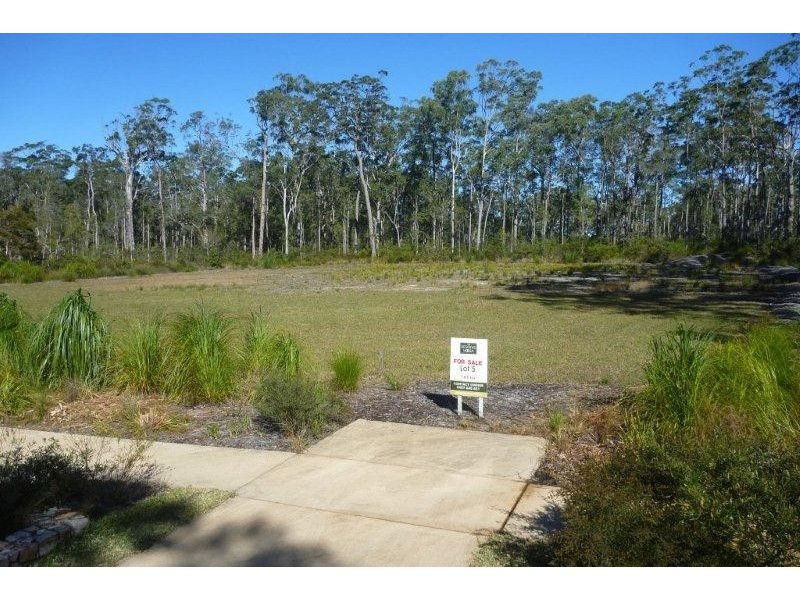 242 Calanthe Avenue, Doonan QLD 4562