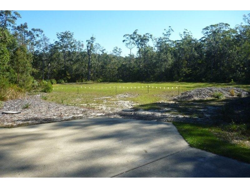 606 Calanthe Avenue, Doonan QLD 4562