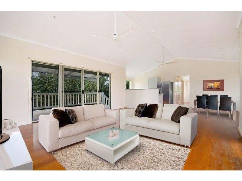 11 Werita Court, Sunrise Beach QLD 4567