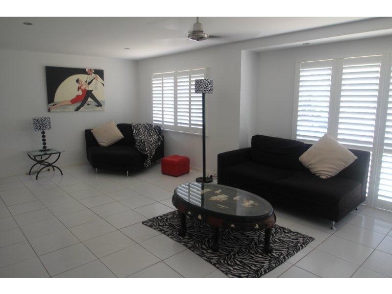 2 Muirfield Crescent, Tewantin QLD 4565