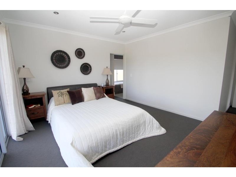 16 Attenuatta Place, Noosaville QLD 4566