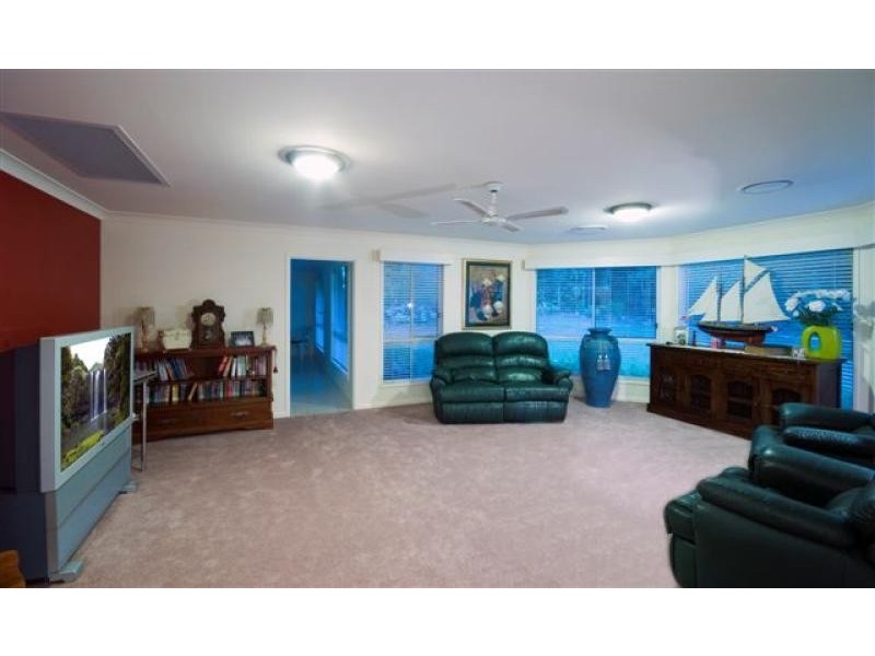 3 Vines Court, Tinbeerwah QLD 4563