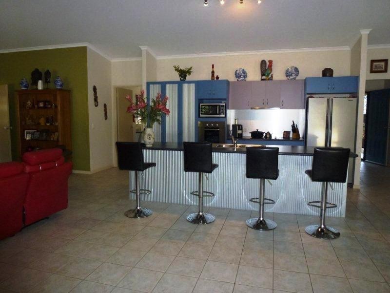 22 Dela Court, Cooroibah QLD 4565