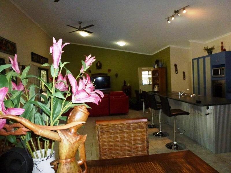 22 Dela Court, Cooroibah QLD 4565