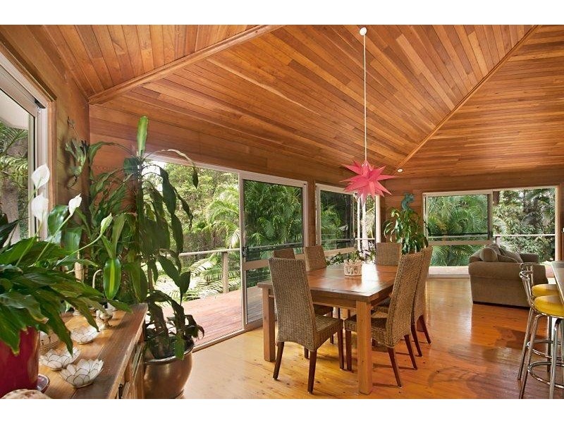 8 Brookland Road, Tinbeerwah QLD 4563