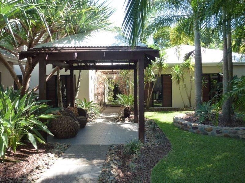 35 Waterside Court, Noosa Waters QLD 4566