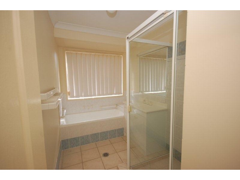 4 Flame Tree Drive, Tewantin QLD 4565