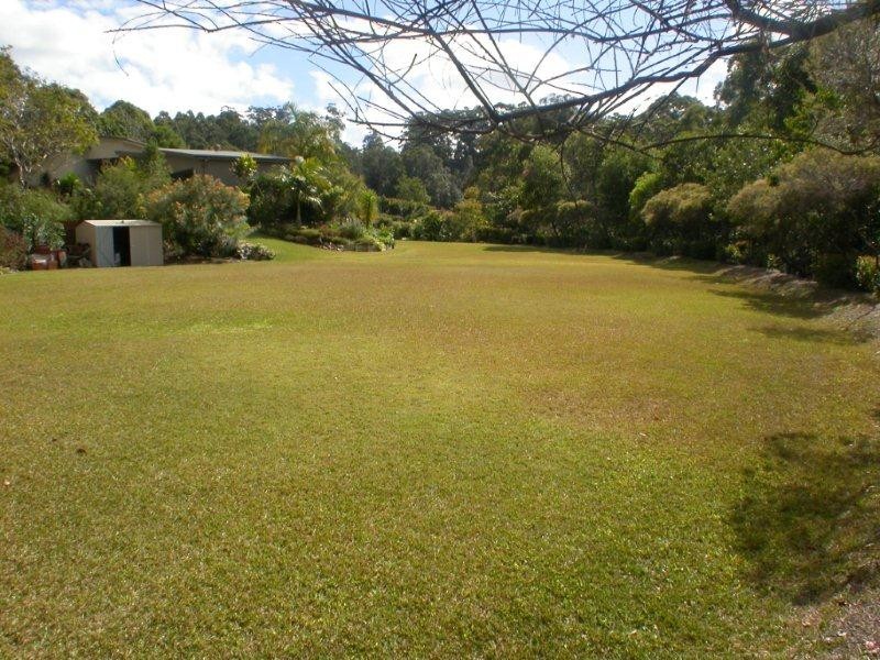 8 Mango Court, Doonan QLD 4562