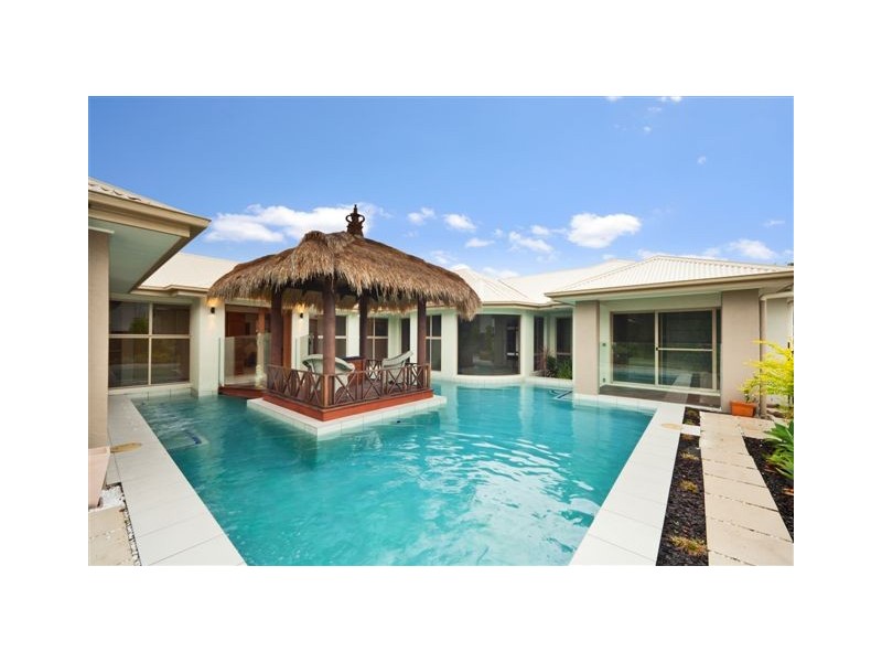 24 Attenuatta Place, Noosaville QLD 4566