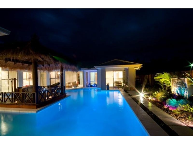 24 Attenuatta Place, Noosaville QLD 4566