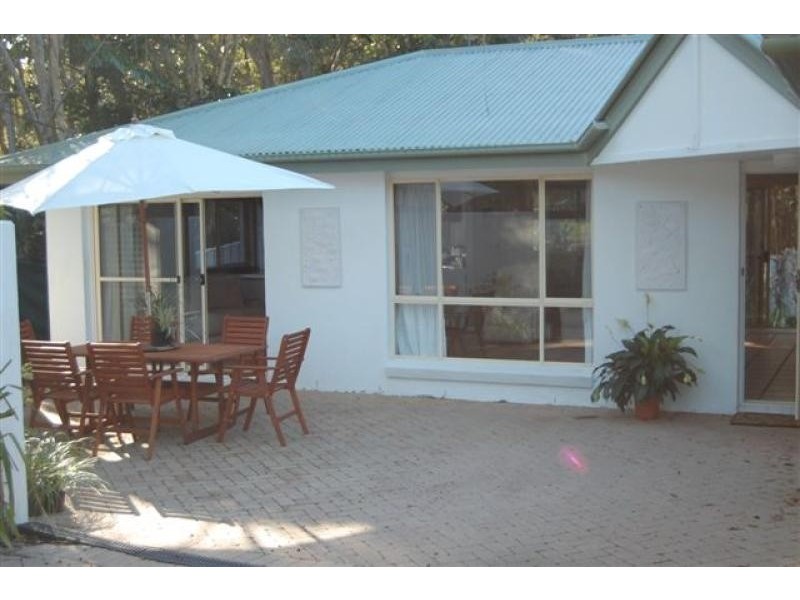 4 Lewis Street, Tewantin QLD 4565