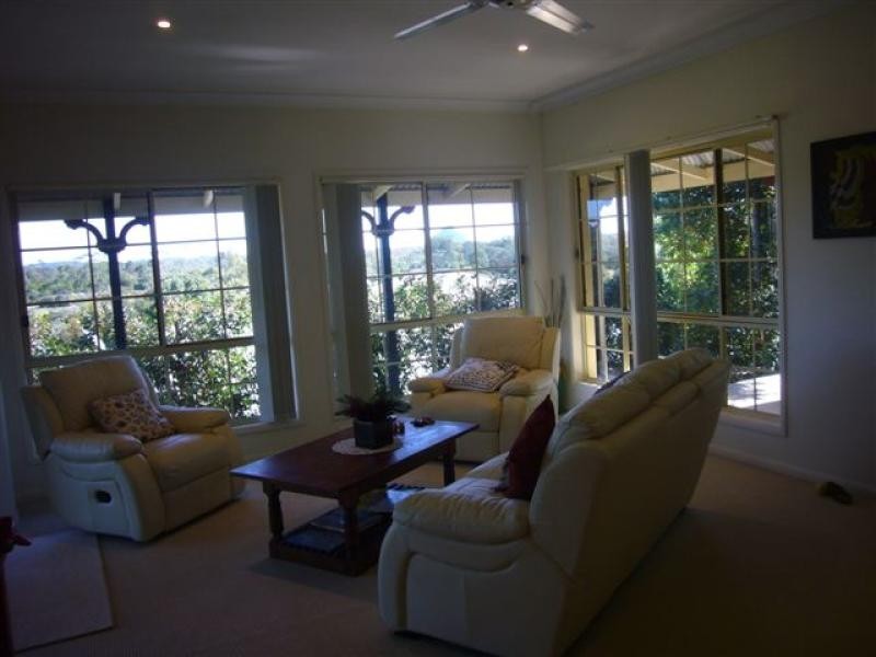 41 Kensington Drive, Cooroy QLD 4563