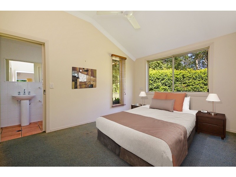 16 Green Gate Road, Cooroibah QLD 4565