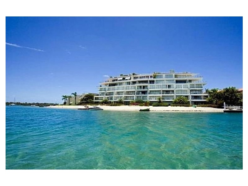 18/8 Quamby Place, Noosa Heads QLD 4567