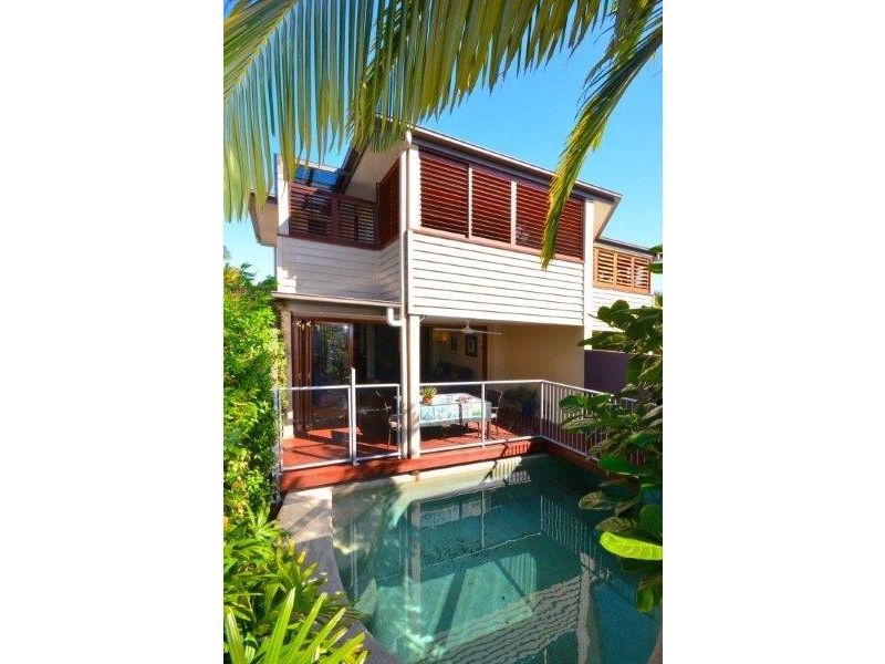 4/265 “Bora Blue” Weyba Road, Noosaville QLD 4566