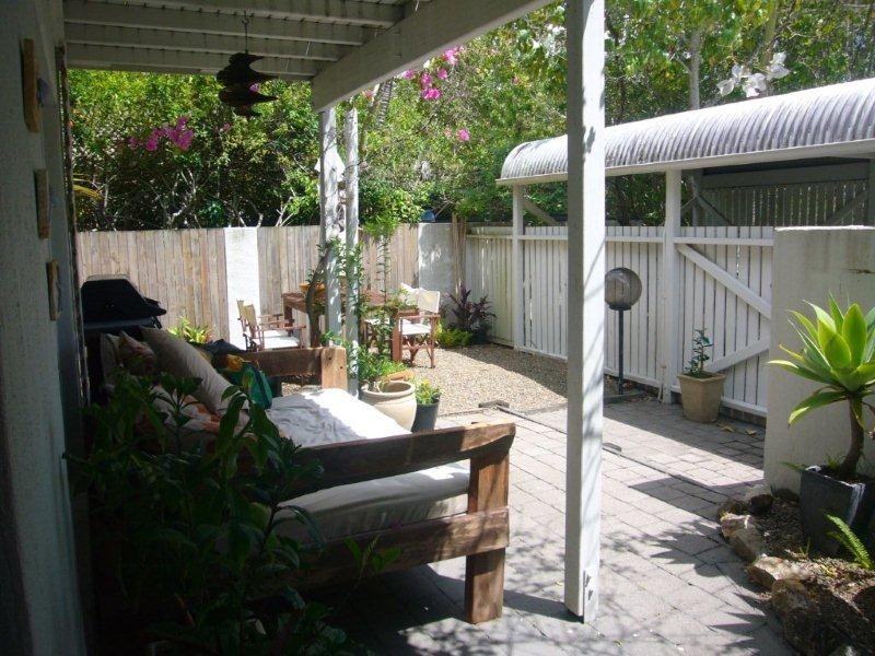 2/6 Woorookool Place, Noosaville QLD 4566