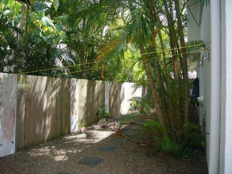 2/6 Woorookool Place, Noosaville QLD 4566