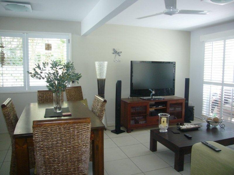 2/6 Woorookool Place, Noosaville QLD 4566