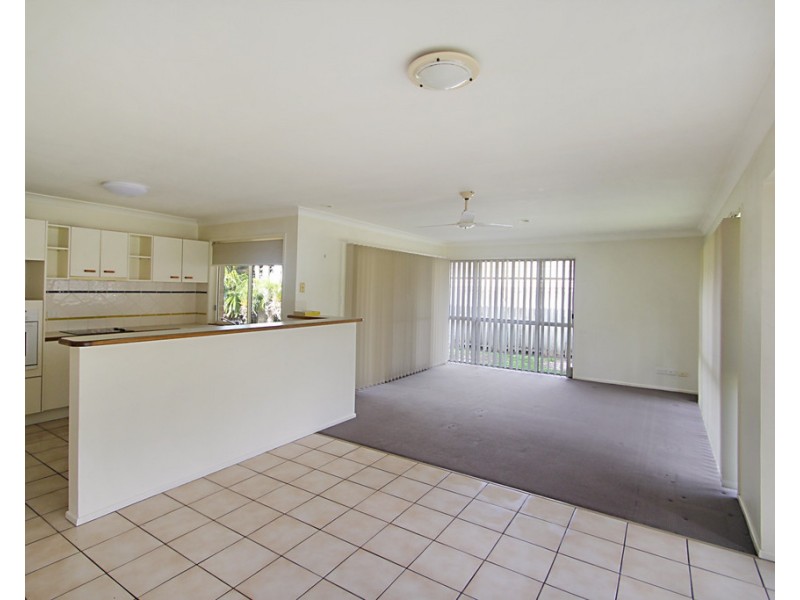 5 Raven Way, Noosaville QLD 4566