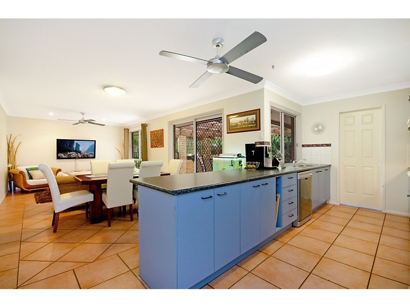 2 Goldcrest Court, Sunrise Beach QLD 4567